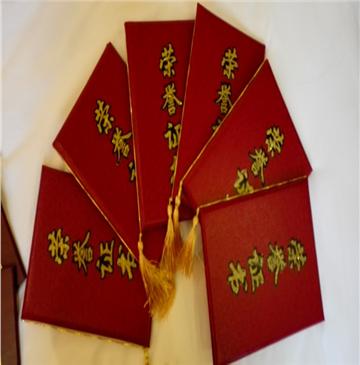 ��Уѧ���μӶ����������ȡ�úóɼ�